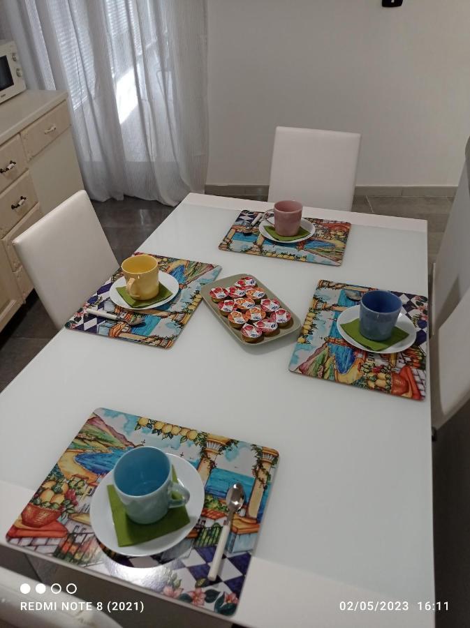 Appartamento Domus Dali' Napoli Esterno foto