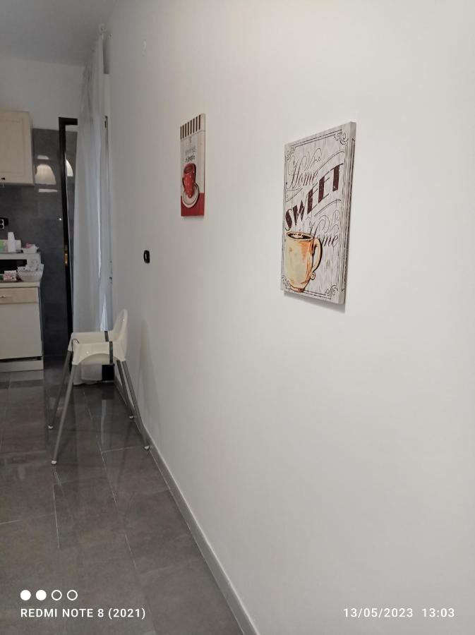 Appartamento Domus Dali' Napoli Esterno foto